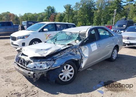 2005 Toyota Camry Le z USA, uszkodzony, nr VIN 4T1BE32K35U382143